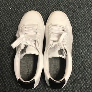 Men’s Goodfellow White Sneakers